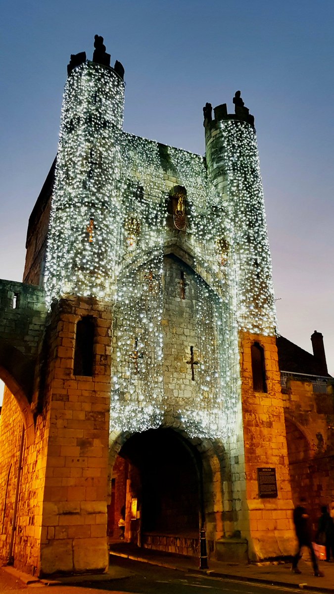 Monkbar looking resplendent in its cloak of sparkling lights
#ChristmasInYork #YorkBid #MakeItYork #ChristmasSeason #ChristmasFestivities #ChristmasLights #ChistmasFestivities #MonkBar #MonkGate #York #NorthYorkshire #England #VisitYork #WelcomeToYorkshire #VisitEngland