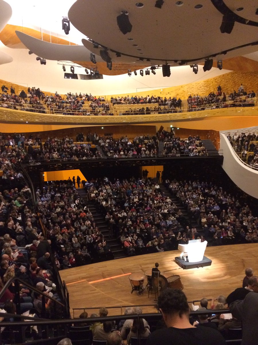 line_ptt's tweet photo. #OEF17 autour de l'#orgue à la @philharmonie : une belle brochette d'organistes cet après-midi ! https://t.co/wa1I79oAIs