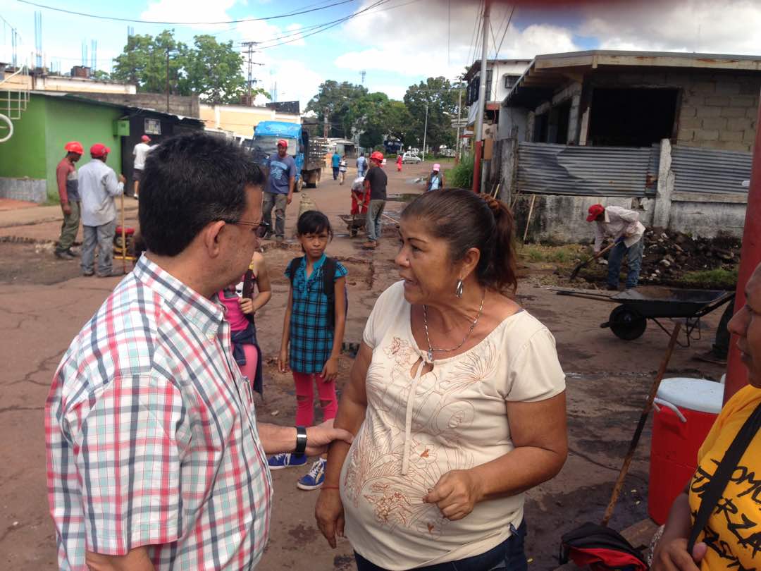 GobAmazonas's tweet photo. #PlanDeAsfaltado | #25Nov La comunidad del sector Aramare recibe con alegría y agradecimiento al Gob Miguel Rodríguez
@MLambiente https://t.co/6Jk2Tn9xOK
