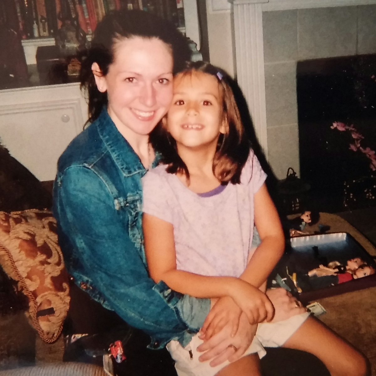 aggiekisses07's tweet photo. My little buddy. My sidekick. My partner in crime. My heart. I will miss you every day for the rest of my life. I cherish the memories I have from your childhood. โคAunt Nina #angelofmine #kaileestrong #kmilli https://t.co/YJZ0XTZv1i