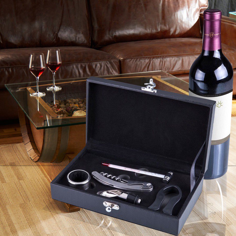 Promotion_Pros's tweet photo. Only 30 Days until Christmas!  Order your #CorporateGifts like this Syrah Wine Set now! #ChristmasCountdown
https://t.co/nYUvloXBqC https://t.co/sZSUAnWqYS