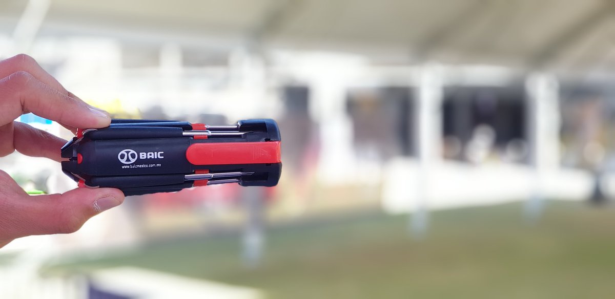 AutosyMas's tweet photo. Tenemos un regalito de @Baic_Mexico para que siempre tengas la herramienta en la mano! Da RT y di yo #VoyaCarshow LLEGAREMOS a 100 RT'S https://t.co/fIdem5yeEF