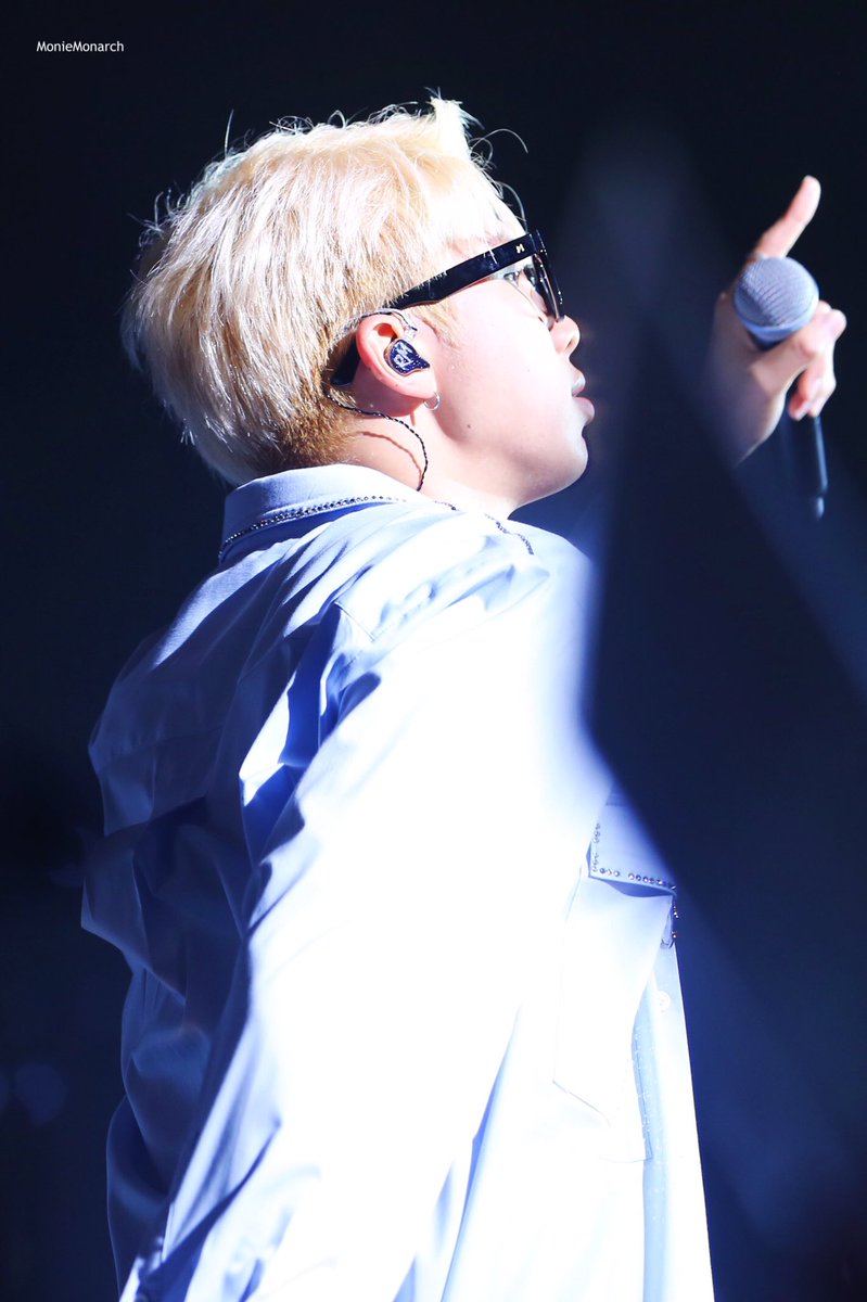 moniemonarch's tweet photo. 171104
#랩몬스터 #RM #RAPMONSTER #남준 #방탄소년단 #김남준 #BTS #RapMonster 
@BTS_twt https://t.co/hPOY5wdihP