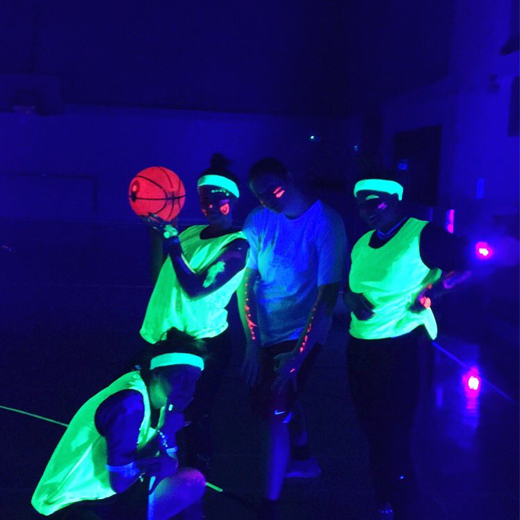 DMU_BballAmbass's tweet photo. UV BASKETBALL TODAY 🏀🎨🤙🏼#ThisGirlCan https://t.co/ZMWCy0GpKu