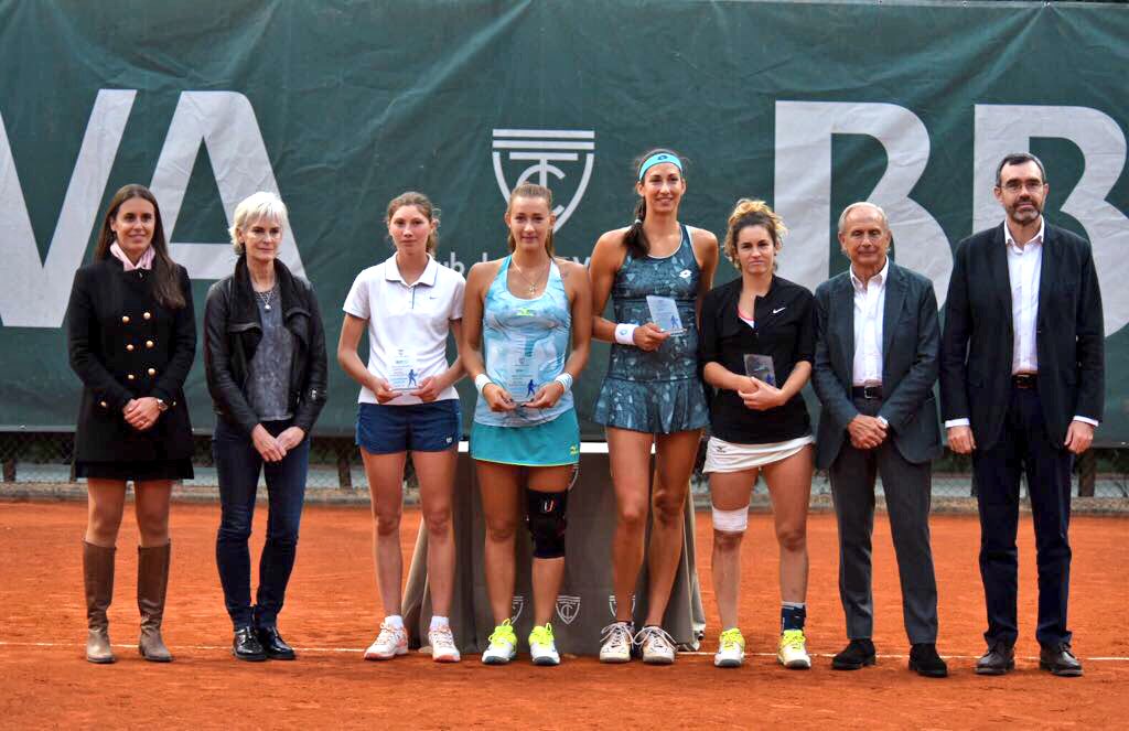 anabelmedina's tweet photo. Enhorabuena a Cristina Bucsa y a Yana Sizikova, campeonas 🏆de dobles del @BBVAOpenVlc. ¡Y a @HuracanGeorgi y @AndreaGamiz por el torneazo!💪🏼 https://t.co/hvFKOWsUyP