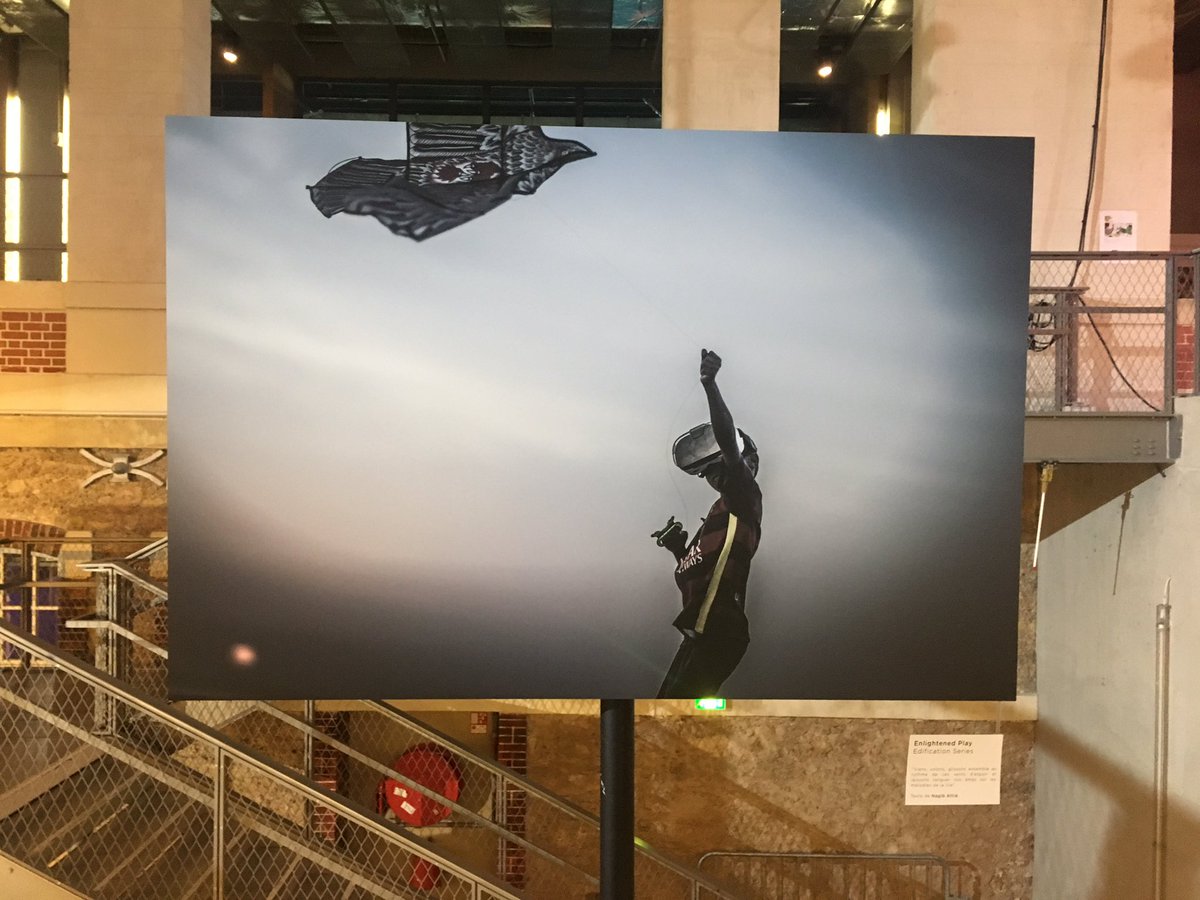 CampusFrance's tweet photo. L'artiste Alun Be faisait honneur à l'art africain en exposant plusieurs de ses travaux réalisés au #Senegal au #forumade. #ade
@CFsenegal https://t.co/rWzv11KuhK