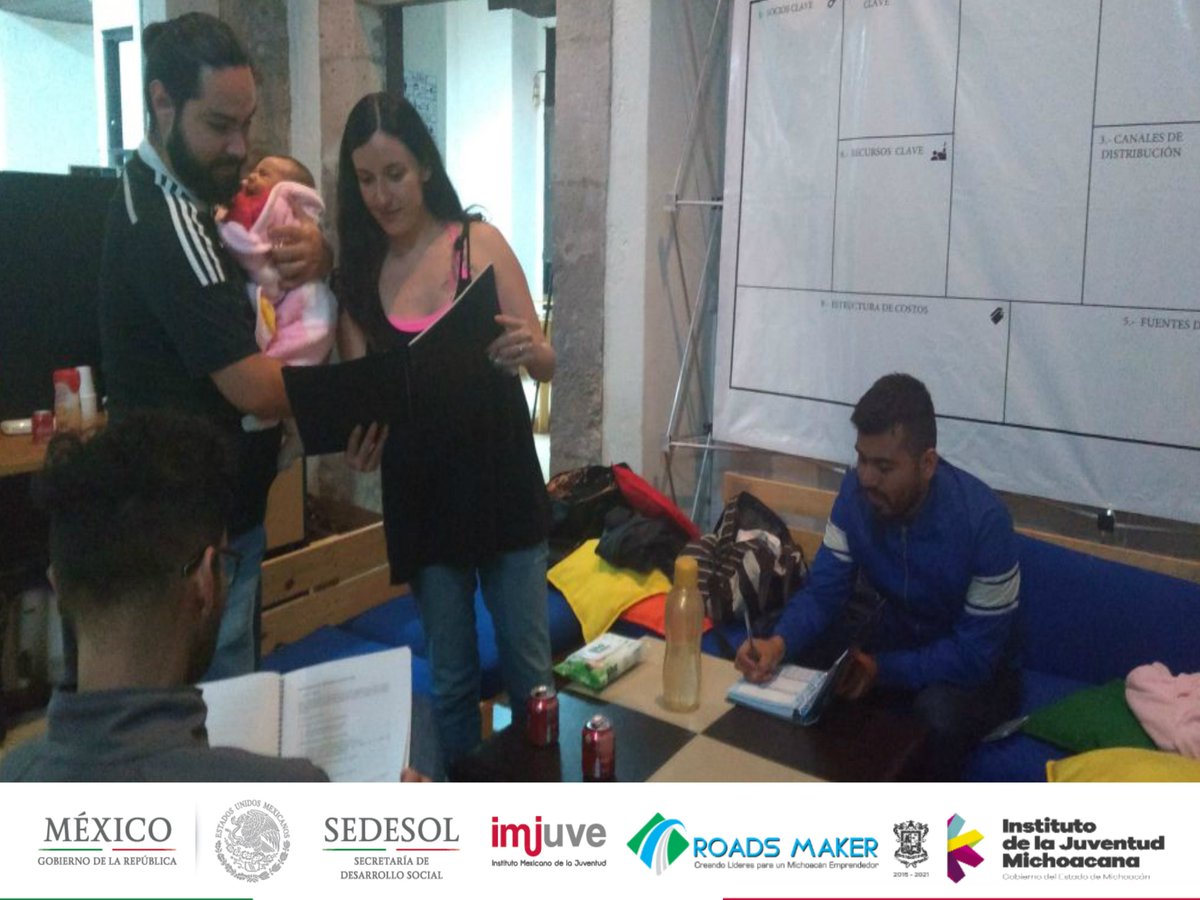 RoadsMakerAC's tweet photo. #JóvenesEcosol2017
Del Municipio de Morelia tenemos a los chicos de:
#IMJUVE
#SEDESOL 
#IJUMICH https://t.co/6QADBA8ol7