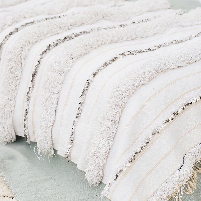 You have one day to make a huuuge saving on this stunning Vintage Wedding Blanket 🌿now only £280 reduced from £350! | This is a one of a kind treasure, so hurry! Once it's gone, it's gone. Sale ends tomorrow. 👆🏽Click the link in profile 👆🏽to shop… ift.tt/2k2jHLv