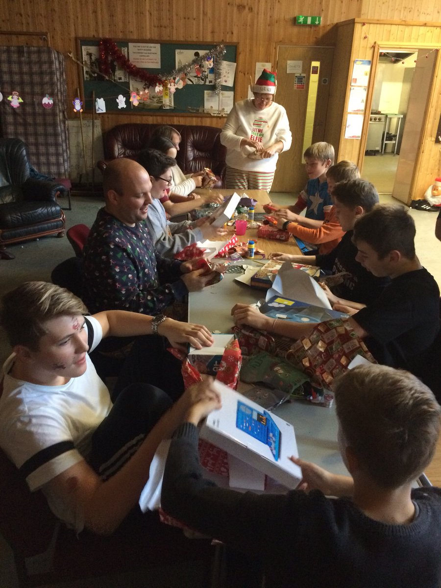 braytonscouts's tweet photo. Christmas camp morning!!! 8am.. lay in for the scouts :) https://t.co/zVxiiUaAlp