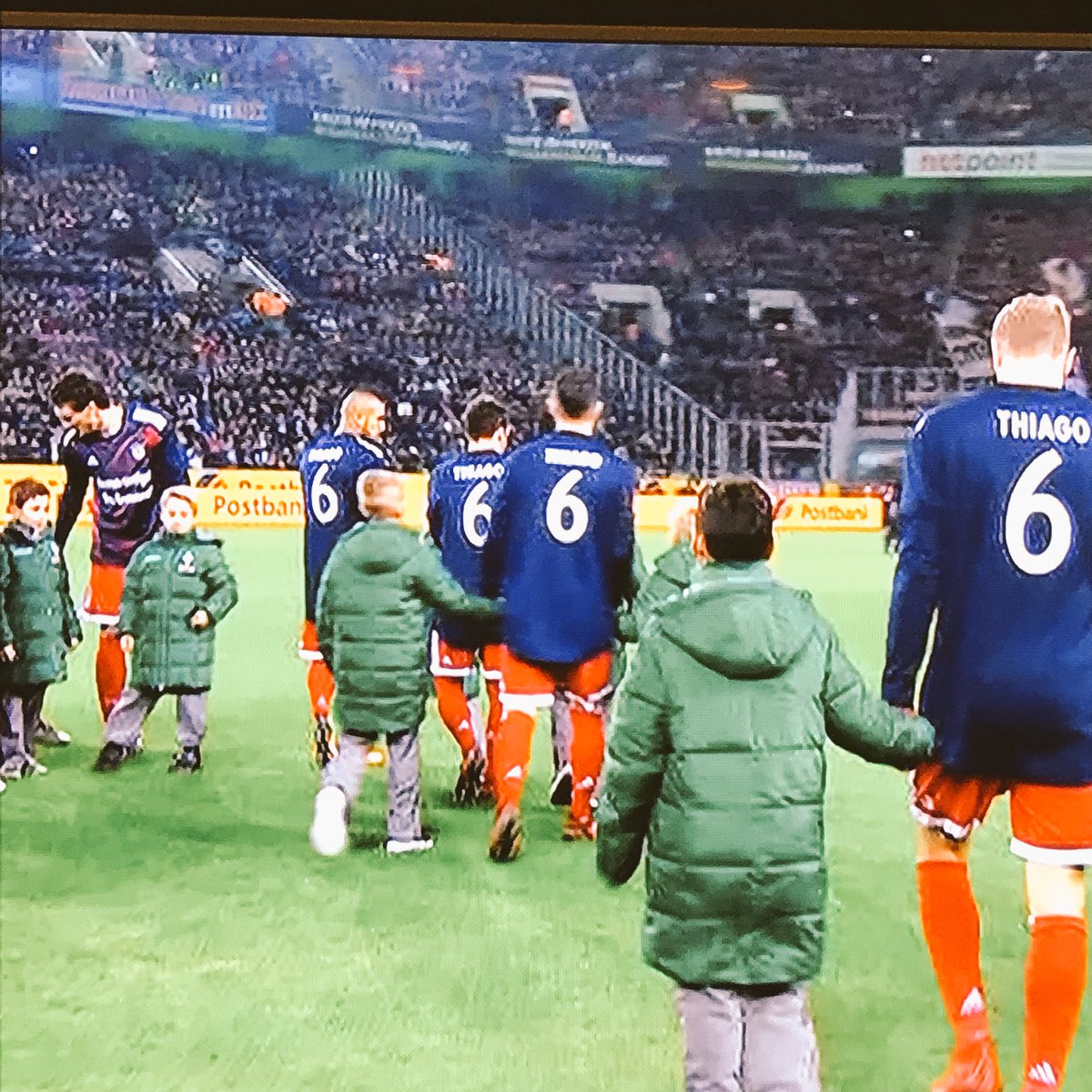 Thiago6's tweet photo. Danke Jüngs! 💪🏾😘#MiaSanMia @FCBayern https://t.co/rKc1wlOGlE