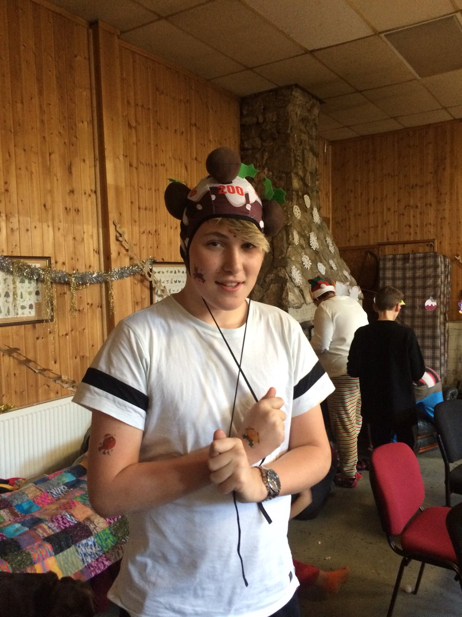 braytonscouts's tweet photo. Christmas secret Santa! Lots of cool presents to open :) https://t.co/cRk4sjQLxg
