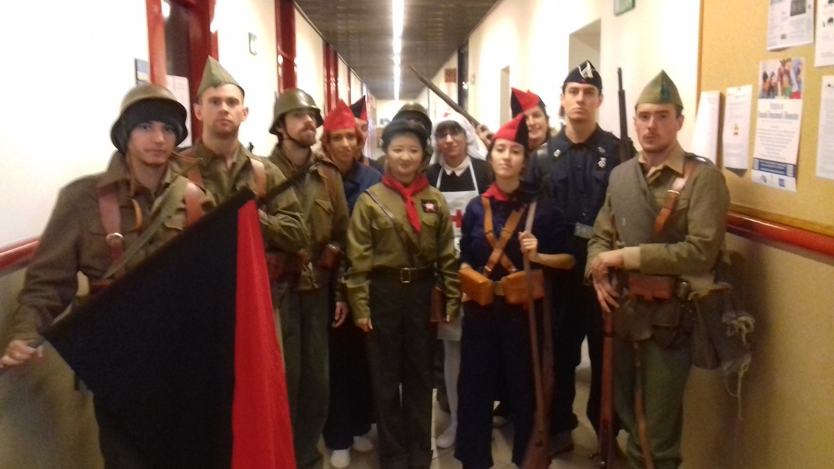 didpatri's tweet photo. Gracies a @PirinencN1 per la seva presencia, ells ajuden a formar nous difusors de #patrimoni i #recreacio. https://t.co/gNdxyeNorQ