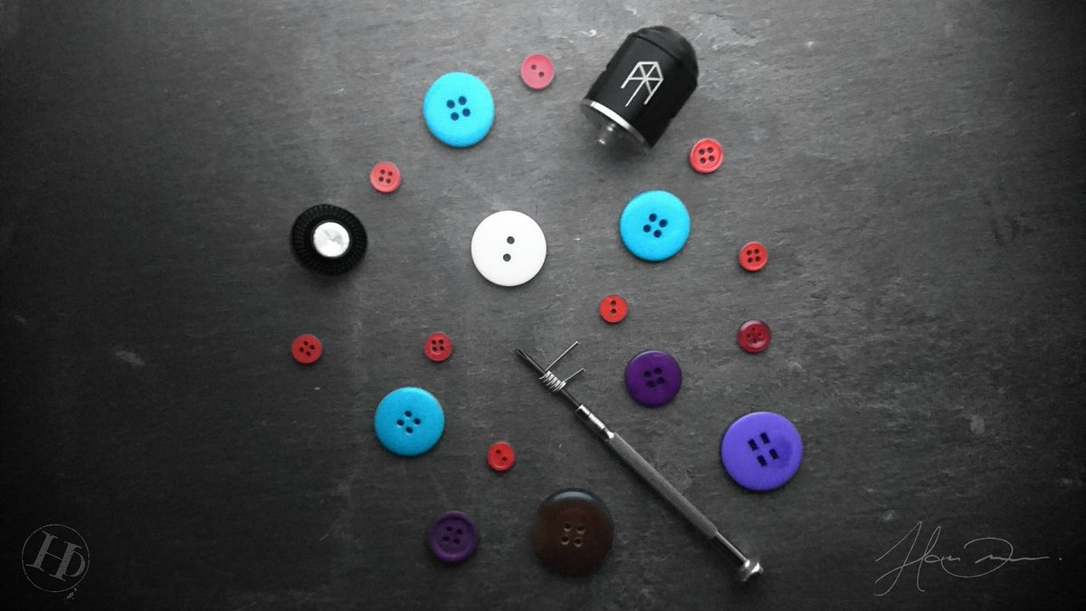 HDcoils's tweet photo. 🔽The real button p**n🔽
---------------------------------------------
Feed off the hate, Set the future alight, own the game 👊
Purchase practicallity at --------------->
💻 ⬇️
https://t.co/IuUiQRoXLN
Subcribe | 50% OFF 'BLACKFRIDAY'
#Vaping #Vape #coilporn #buttonporn https://t.co/ubh8ML33Oy