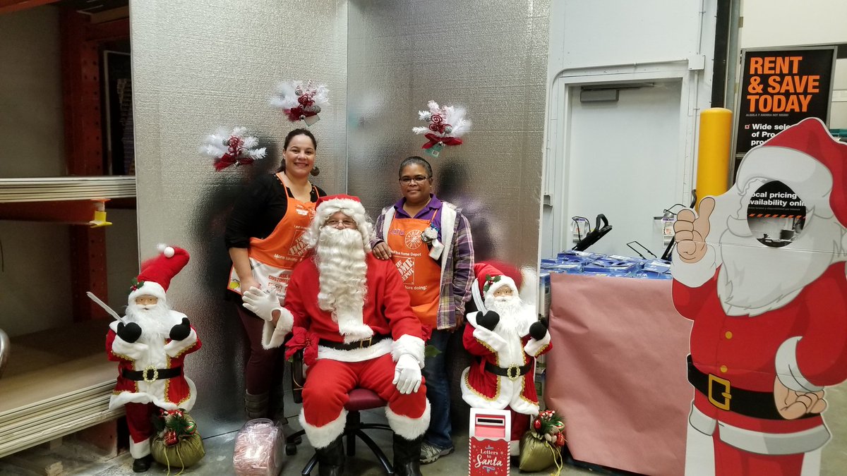jenn25pr's tweet photo. Santa has arrived to Stanford Ranch Hone Depot! #6688 https://t.co/BWGkLQbTlO