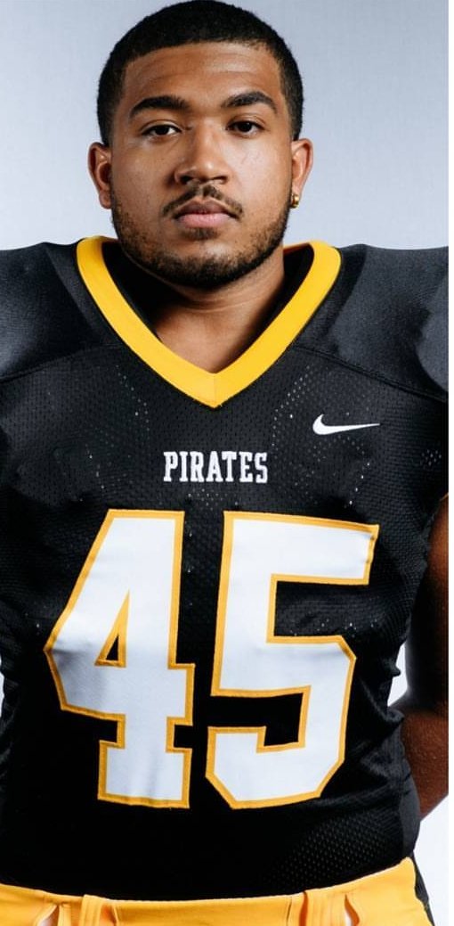 lesliMitchell76's tweet photo. I'm thankful everyday that he chose such an amazing University and a great football program. Such a win!
@SUPirates @SUPiratesFB @SouthwesternU #apirateslifeforme #collegeWin #myfavoritefootballplayer https://t.co/gnh4vvO5qH