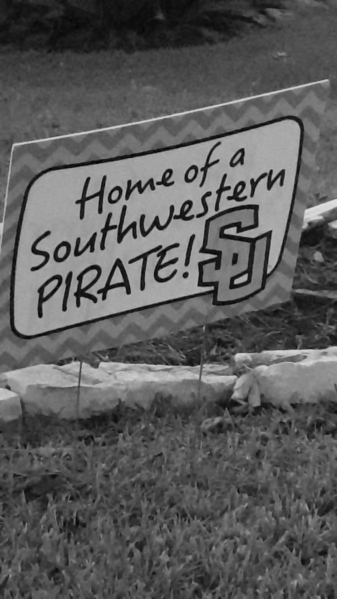lesliMitchell76's tweet photo. I'm thankful everyday that he chose such an amazing University and a great football program. Such a win!
@SUPirates @SUPiratesFB @SouthwesternU #apirateslifeforme #collegeWin #myfavoritefootballplayer https://t.co/gnh4vvO5qH