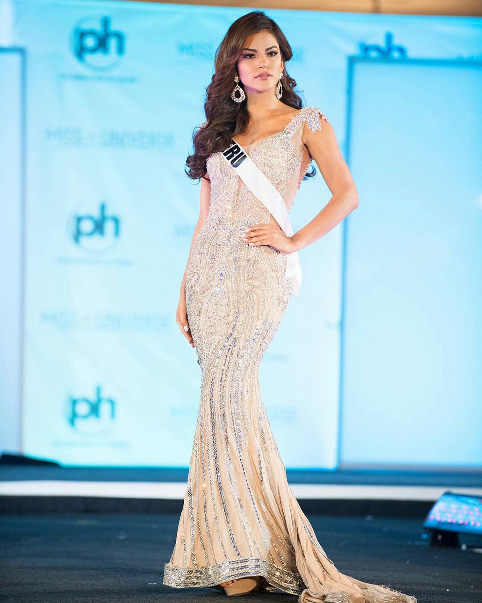 ApoyoPeruReinas's tweet photo. Estamos a Minutos de que cierren las votaciones. Vamos Perú! #MissUniverse #Peru https://t.co/3xB544MBIy