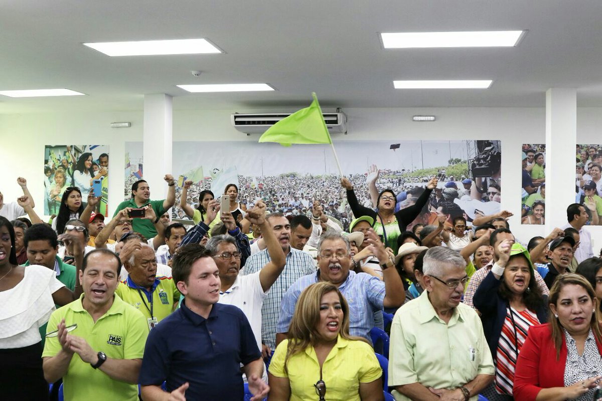 35MOVER's tweet photo. Presidente Vitalicio del Movimiento Alianza @35PAIS mantiene reunión con la dirigencia de Guayas #RafaelElPuebloContigo #VIIConvenciónPAIS @RicardoPatinoEC @GabrielaEsPais https://t.co/Wn6DZKkch4