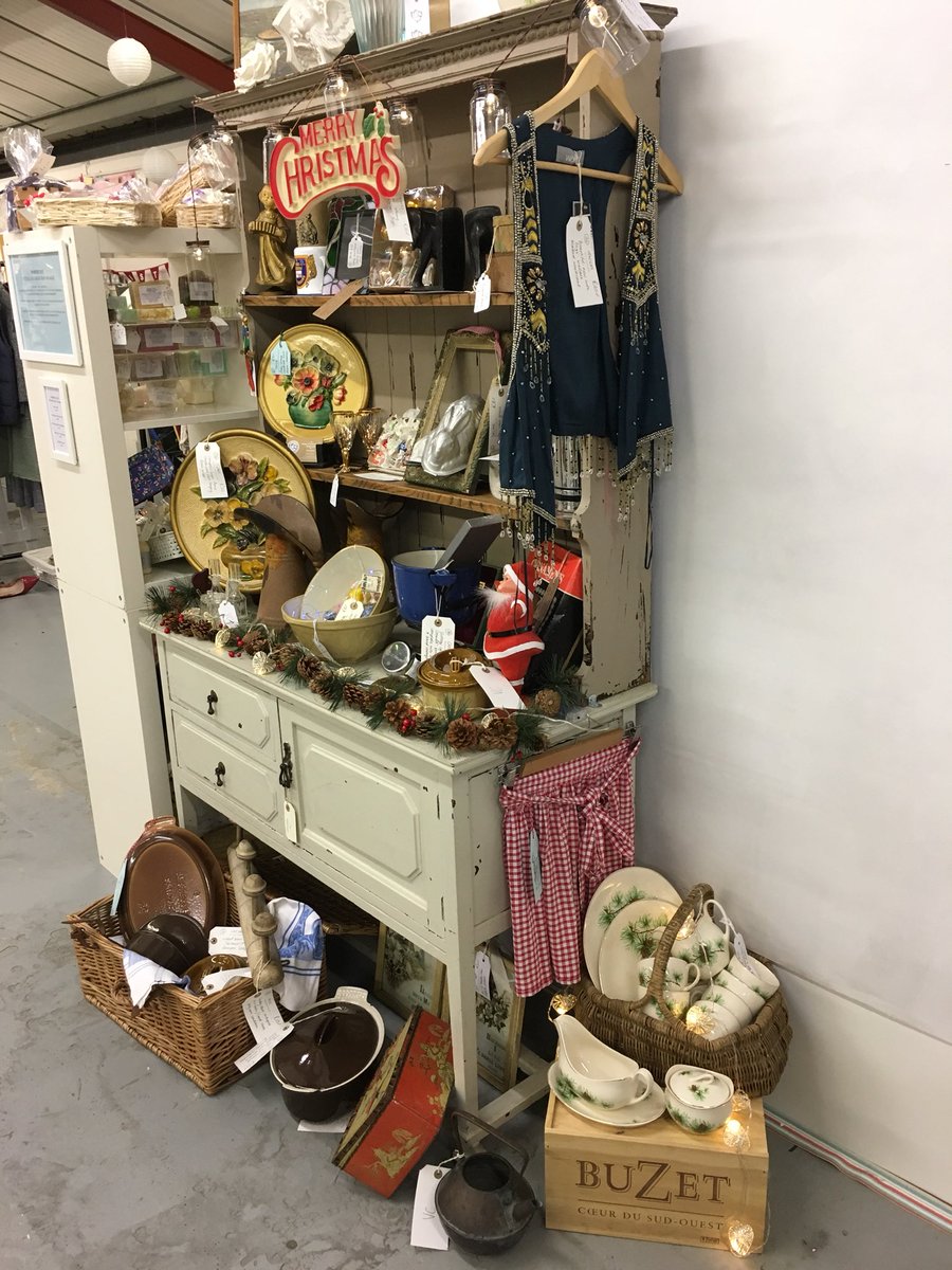 Vics_Chicks's tweet photo. Here’s my #Christmas display @mabelsemporium ...loads of #antique and #vintage goodies to be found in #sussex - hope you like it? https://t.co/zPazo6YbYf