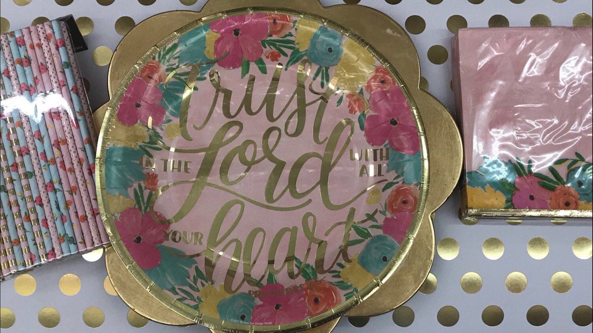 jdeventplanning's tweet photo. It’s Party Time! In honor of small business day receive 20% off when you order our party in a box service. TODAY ONLY 🎉🎈 #SmallBusinessSaturday #SmallBizSat #eventdesign https://t.co/vbOXL7f4Ma