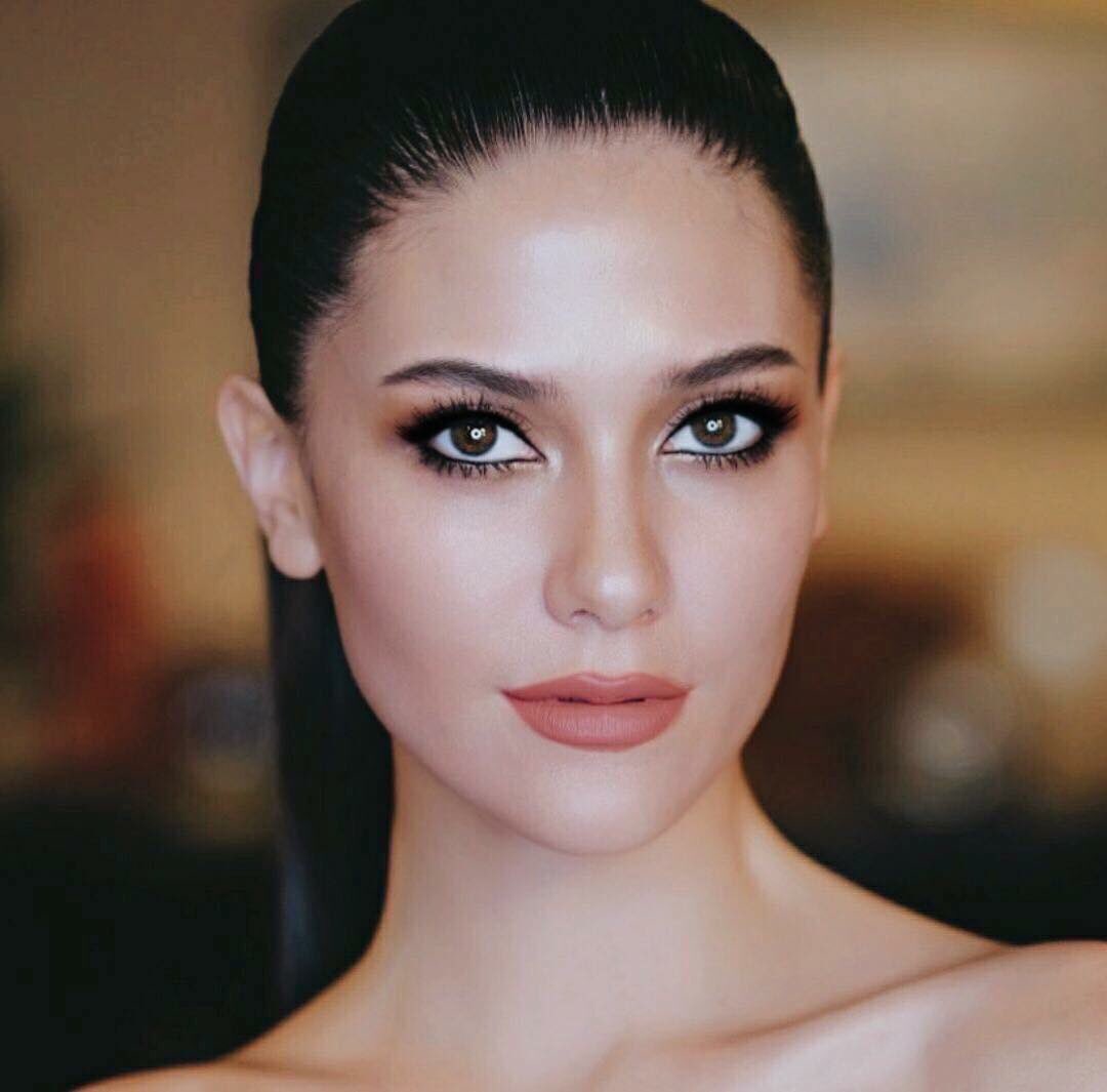 xiumin_fanboy's tweet photo. คนจะมงคงไม่มีปัญหาอะไรเนาะ ไม่พูดมากแค่สายตาก็รู้ละ 
#MissUniverse  #THAILAND https://t.co/vJ1mHfpCAf
