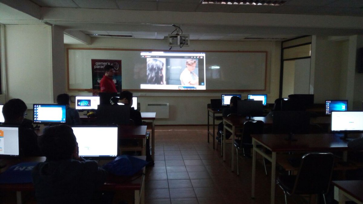 CodingU1's tweet photo. Iniciando talleres de Unity!!
#AcornHackVR #GEW2017 #CHILE #HackCodingU #Usm https://t.co/TqgKSowaSM
