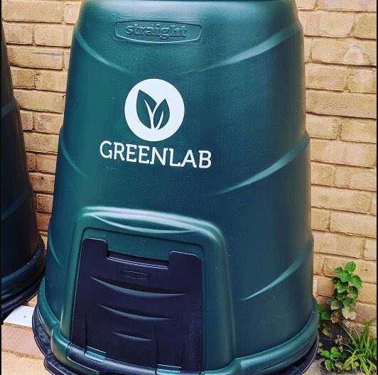 PaulyHughes's tweet photo. @cityofcalgary What the Green Bins should have bin.... #ShouldaBin #OMGov #yyc #ableg #urbanag @100ResCities #Sustainability #eco #green https://t.co/EApAc8fi4A
