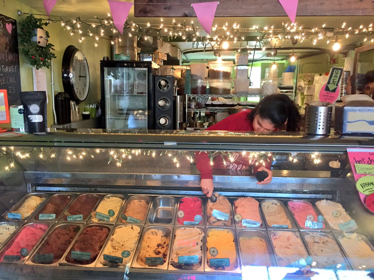 KathrynAndersen's tweet photo. Happiness is a scoop of brown butter pecan and a scoop of clove brown sugar ice cream @thebentspoon 💖 https://t.co/JbnUJNGu2q