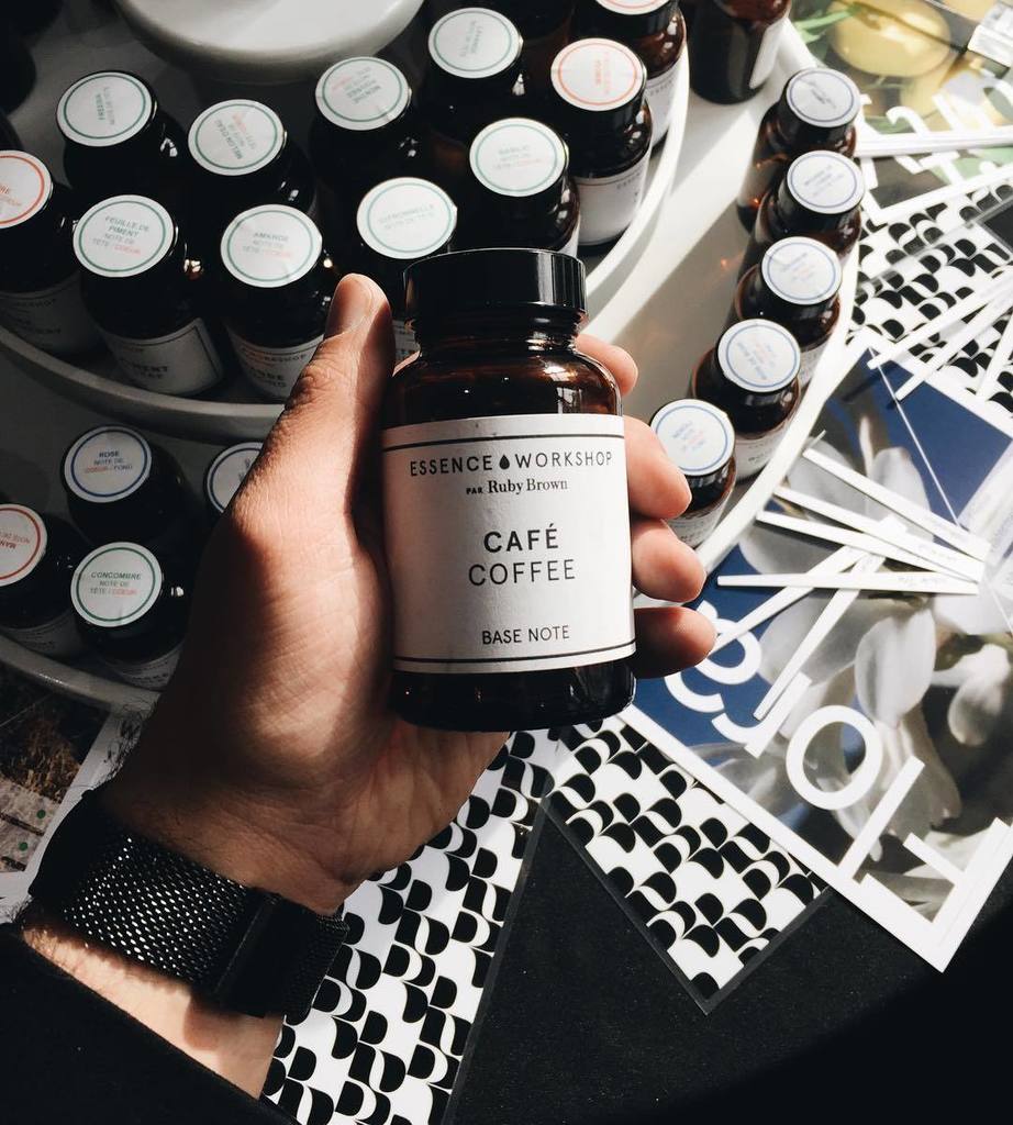 alex_turcotte_'s tweet photo. J’ai fait un parfum avec @rubybrownfragrance et quand elle nous a demandé de choisir des odeurs j’ai sauté sur mon odeur préféré : CAFÉ. #rubyBrown #cafe #coffee #coffeelover #LexusNX https://t.co/d2SbX1o5ZS https://t.co/1eE7pwmPhq