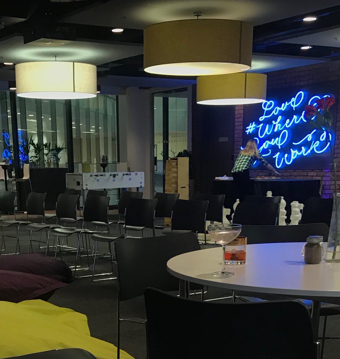 Thank you @TwitterUK <a href="/JustEatMyTweet/">JustEatMyTweet</a> for letting us loose in your super cool offices yesterday #cocktails #fridayfeeling