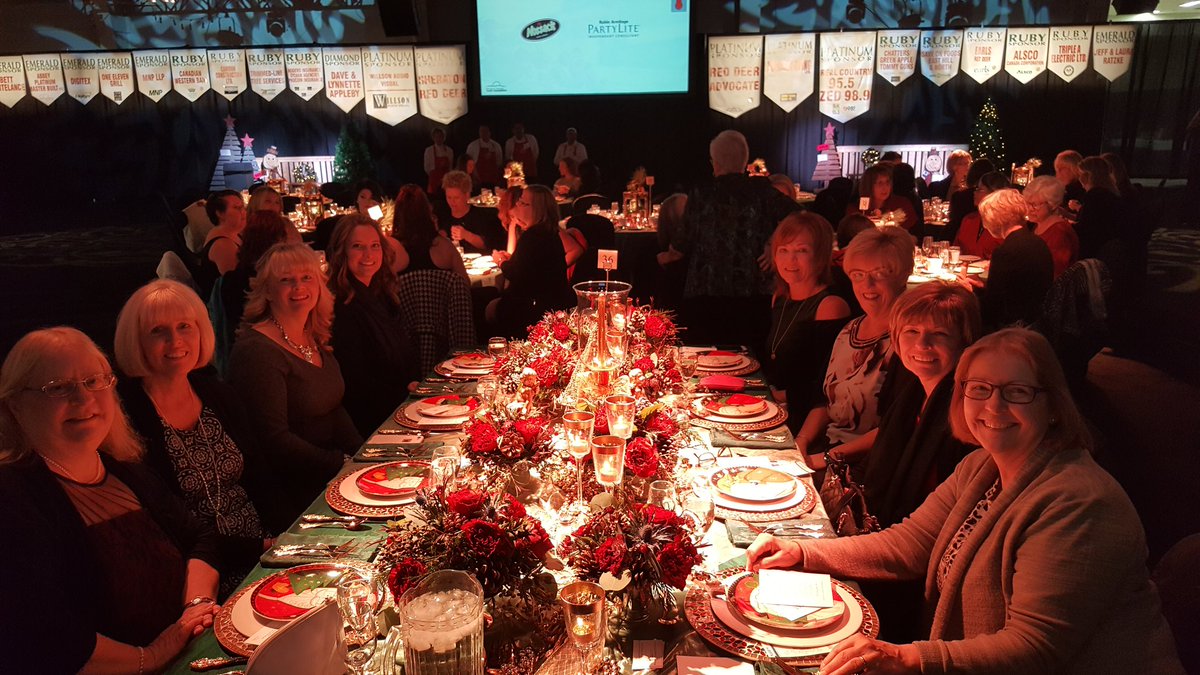shelley_cpa's tweet photo. #rdfot very excited to be at the #besttable for the #rdfestivaloftrees brunch with @collinsbarrow staff and friends https://t.co/OIMB56NbXt