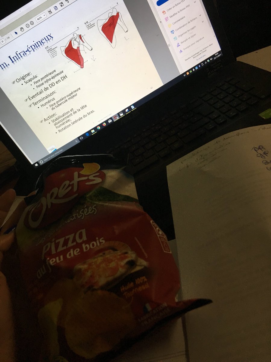 And_Filhastre's tweet photo. Anatomie VS Chips qui l’emportera ce soir ? #partiels #STAPS #anat https://t.co/75Ayub7fl4
