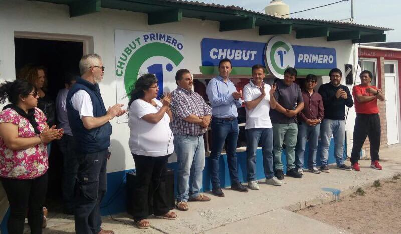 cgmackarthy's tweet photo. Muchas gracias @TWAMaderna por la invitación. Vamos por muchas casas peronistas más, a lo largo y ancho de la Provincia, convocando a todos!  #Camarones #Chubut https://t.co/4frygpZsGh