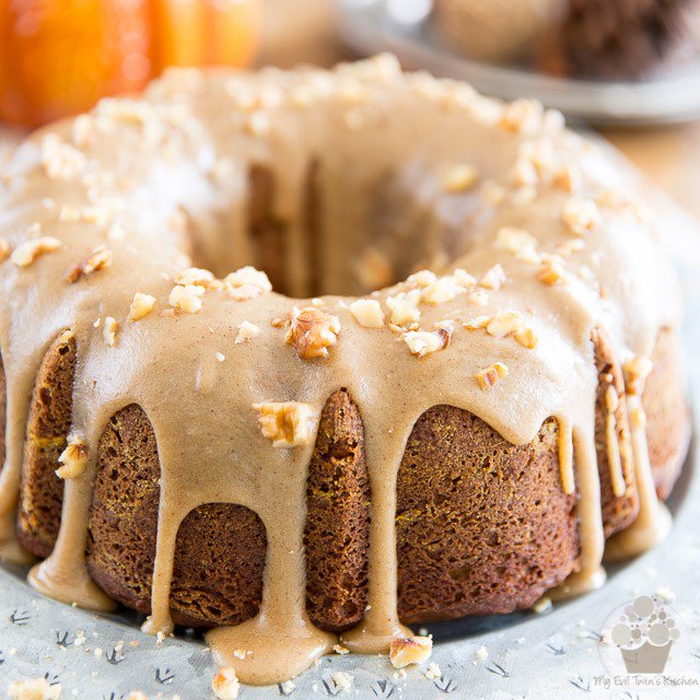 EvilTwinKitchen's tweet photo. Pumpkin Spice Bundt Cake – With Brown Sugar and Cream Cheese Glaze https://t.co/pObv4TY7Nb https://t.co/3mJRmRV0Wl