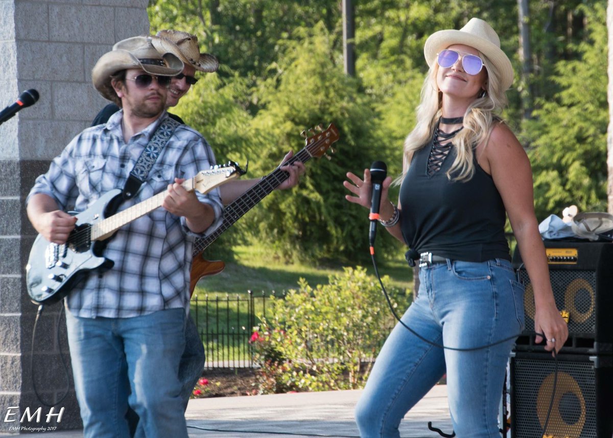 Post Road tweet media