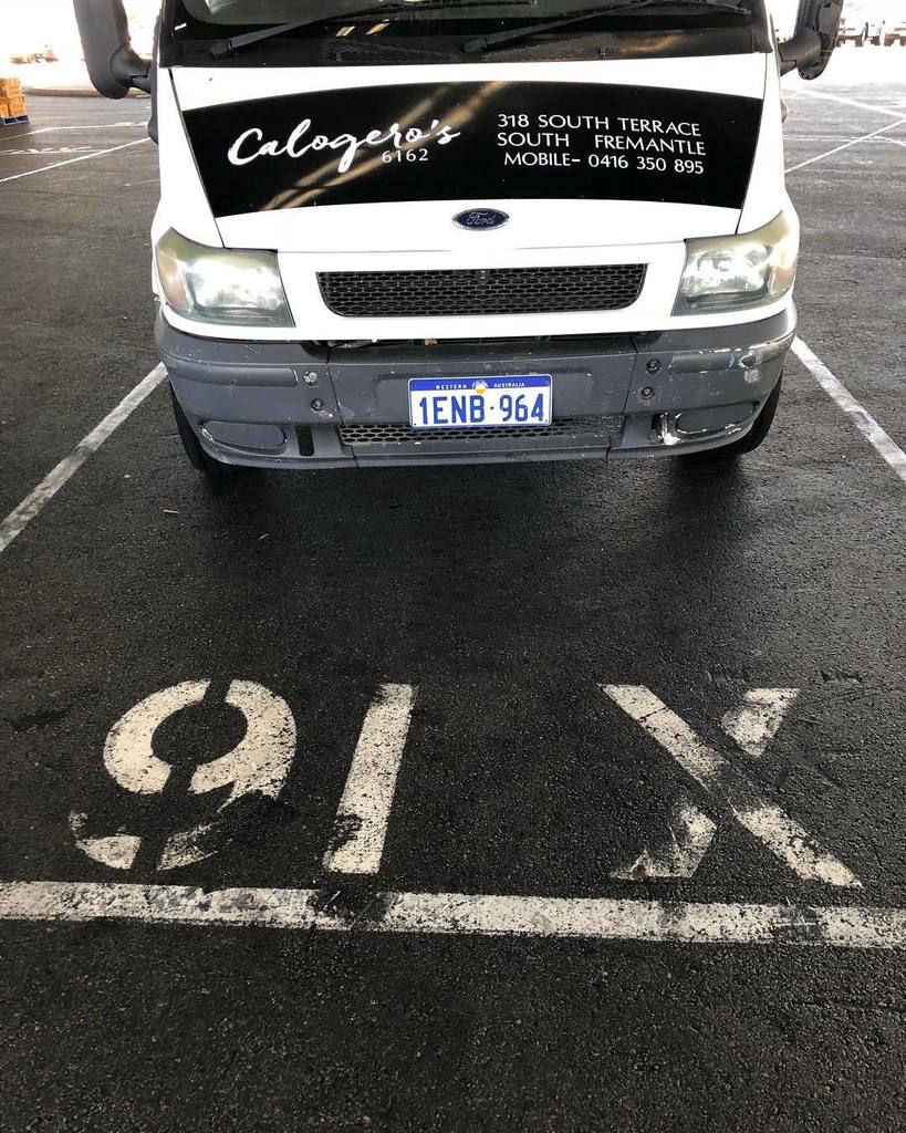 Calogeros6162's tweet photo. The famous 91 X spot at the market https://t.co/57lTjQCqCp https://t.co/j4CKuXCSaT