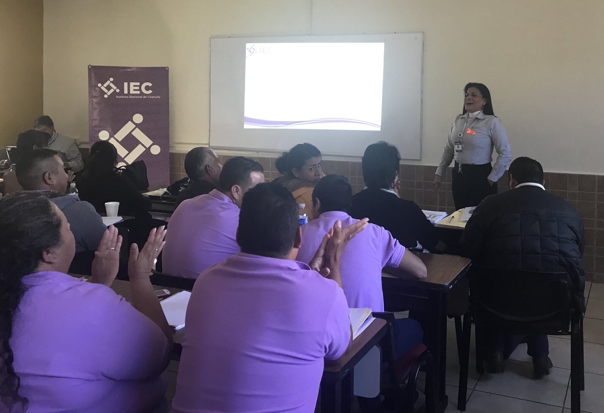 PacoTorres68's tweet photo. Rumbo a la Jornada Electoral del 1 de Julio de 2018, capacitamos a las personas que integran los 38 Comités Municipales Electorales en #Coahuila https://t.co/LvrprlPEOf