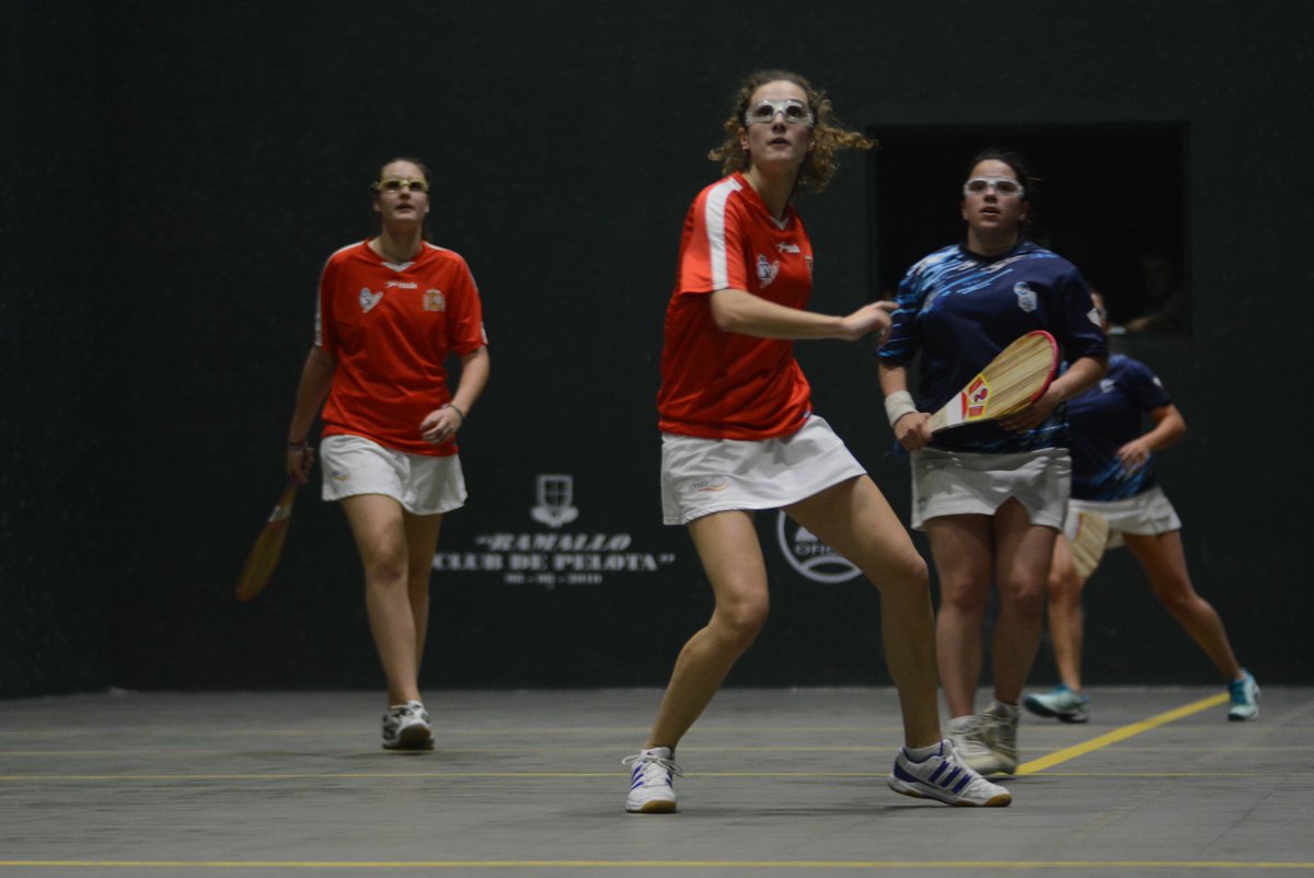 🇦🇷 ARGENTINA campeóna 🥇 en paleta goma femenina del Campeonato del Mundo Sub-22 de Trinquete ESPAÑA 🥈 #cmts22baires
pelotaworld.wixsite.com/cmts22baires/c…