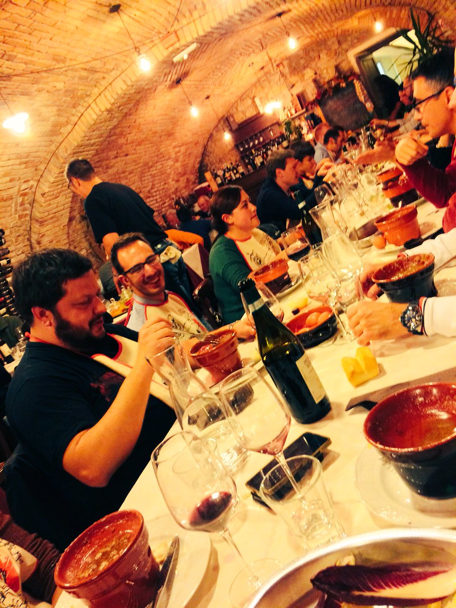 pablocanateam's tweet photo. Anche all'#infernot #CantinaDelParadiso di #Serralunga #Crea per il #BagnaCaudaDay2017 è "un #autunno #cardo"!

#BarberaDAsti #siamotuttinellabagna #igersasti #barberakiss #mynameisbarbera #bagnacaudaday #inMonferrato #Monferrato #momferratowow #igersmonferrato #yallersmonferrato https://t.co/rSYVhNB9OU