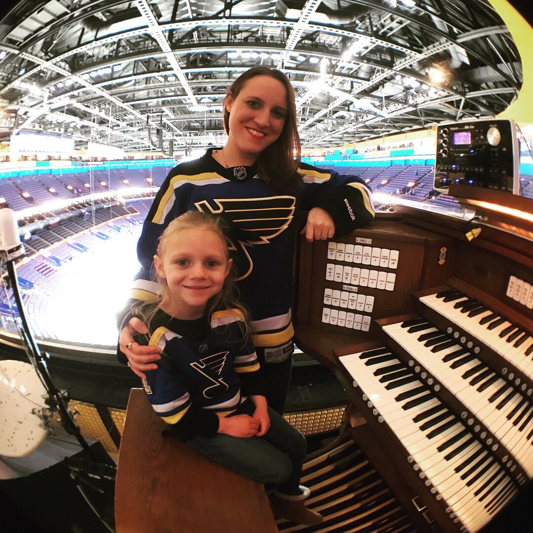 CSB1928's tweet photo. It’s good to be home!! #BluesSocial #AllTogetherNowSTL #STLBlues #LetsGoBlues https://t.co/Ke89KwJxiA