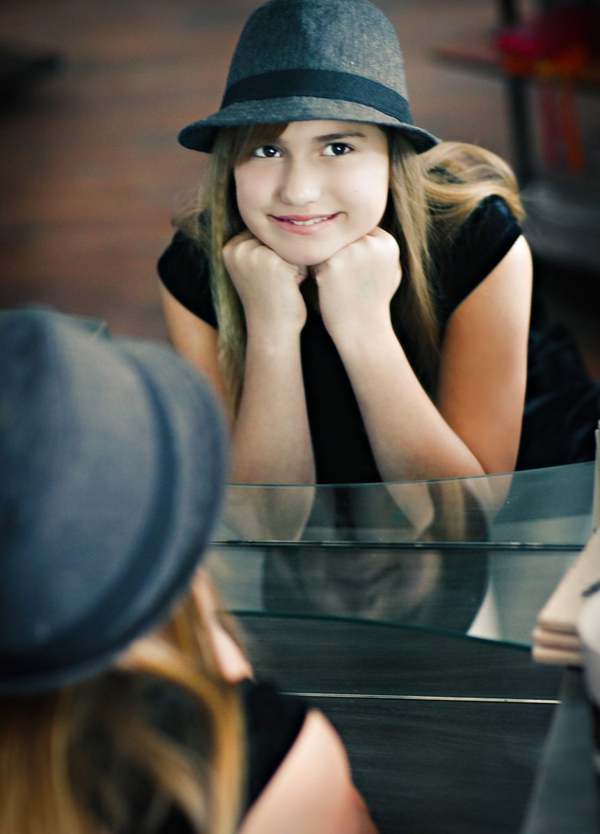 Paitein29's tweet photo. Loving the Fedora!! https://t.co/j8hPnngFUK