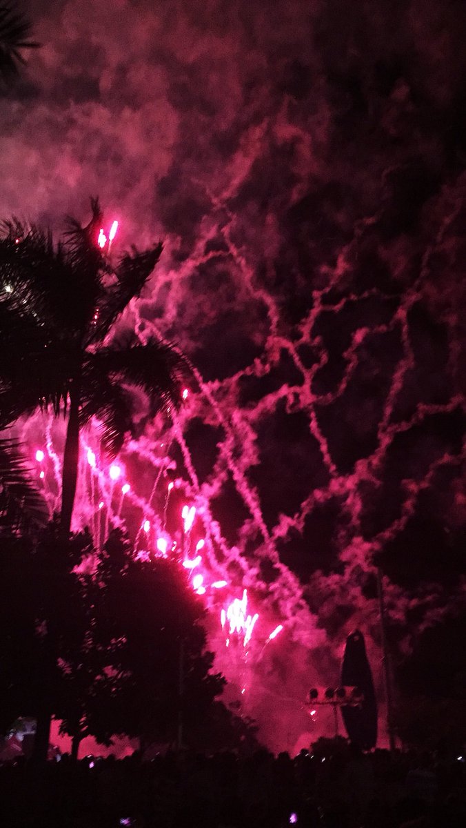 acasoaaron's tweet image. Magical night at SM Clark. #pyrofest #fireworks