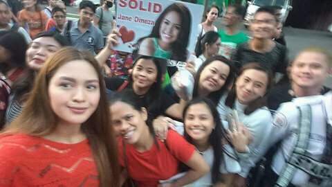 Lucky_AiAi's tweet photo. We love you so much @itsJaneOineza we are so proud of you❤❤ solid!!!!!
#HauntedForestTreeLighting @ Farmers Plaza
@RegalFilms @RegalRoselle https://t.co/OqW5WNQYJ4