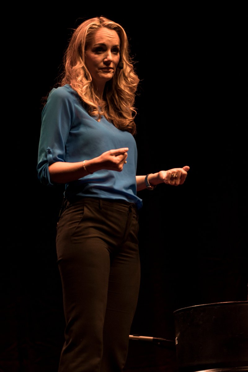 TEDxStockholm's tweet photo. "Making learning a living." - Lisa Gunnarsson Head of @Linkedin Nordics. #tedxlighthouse https://t.co/EyohP1HSKO