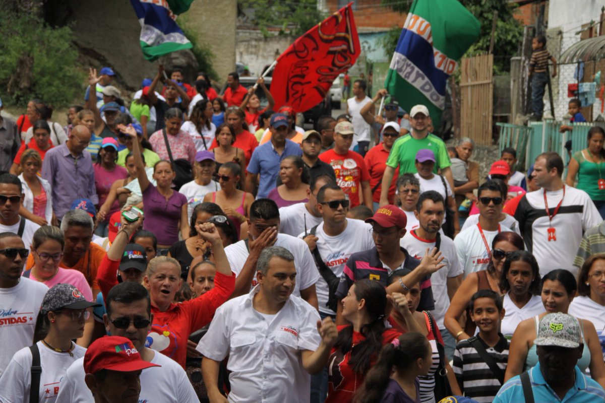 AlcaldePedroB1's tweet photo. ¡Gracias mi gente de Corozal! Juntos seguiremos sumando esfuerzos, seguiremos de la mano con ustedes para lograr la #MaracayBonita que queremos. #GirardotPotencia https://t.co/vujqA7iFy5