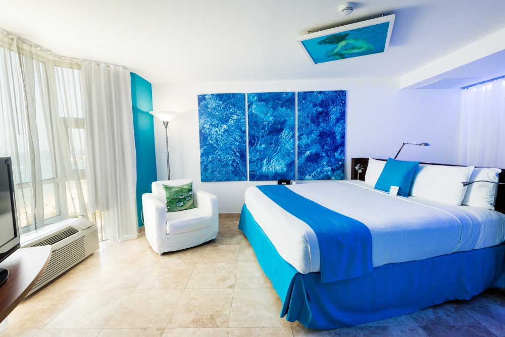 waterbeachhotel's tweet photo. Sweet dreams... Water, Water Everywhere #infinitysuites https://t.co/CpWdcMX3nK