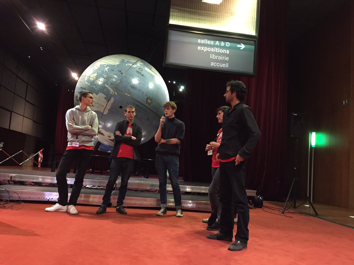 #hackathonBnF GalliPas : comment nos déplacements dans l'espace peuvent influencer les données transmises par <a href="/GallicaBnF/">Gallica BnF</a>, en fonction d'un tempo donné 🚶‍♀️🚶🏾🏃🏼‍♀️