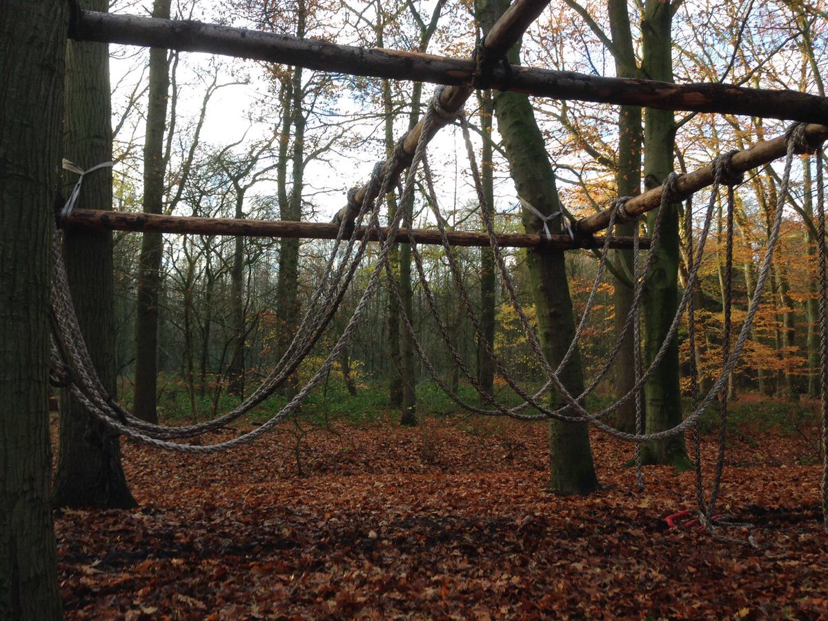 SurvivalBeltrum's tweet image. Weer een mooie bouwdag achter de rug. De nieuwe Vlinderlaan krijgt langzaam aan vorm. Onderdeel vh parcours op de Middellange en Lange run.
#Netje #Balkje #Touwtje
#Survivalrun
#Beltrum
#voorbereiding
Meer foto's: facebook.com/media/set/?set…