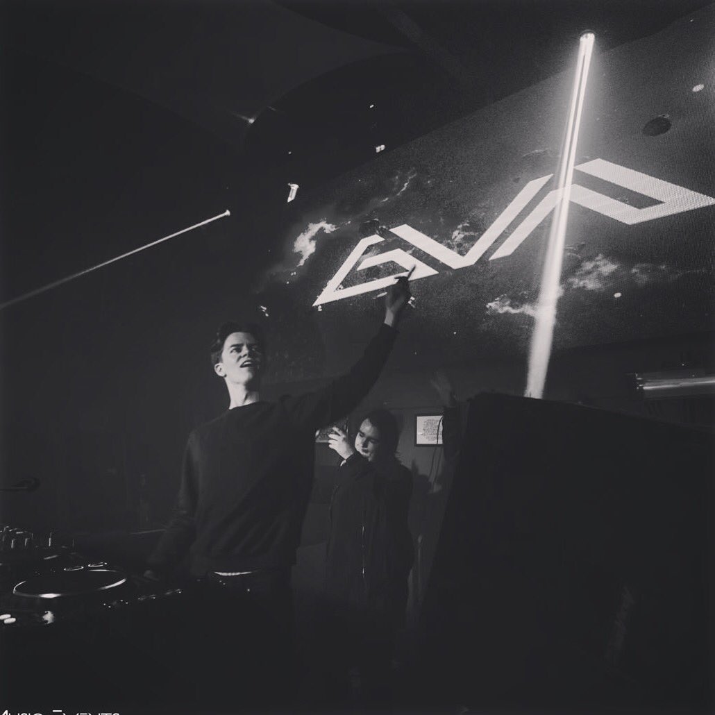 gvnmusic's tweet image. Alot of finger pointing was done ☝🏻thanks for having me @AuroraMevents! 📸 | @DigitalApathyy