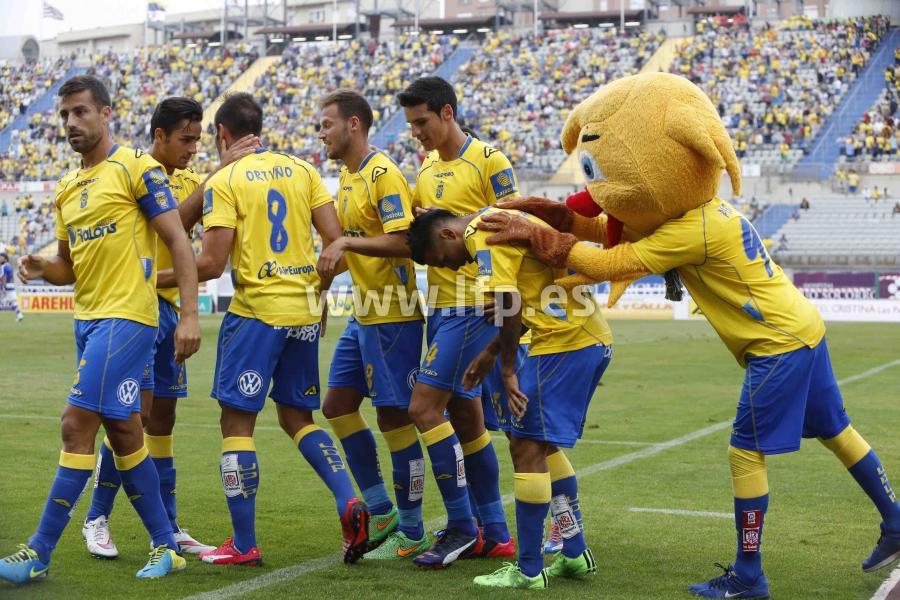 guanche_GC's tweet photo. Vamos señores @UDLP_Oficial !!! hay que ganar YA!!!! que si no la maskota pío pío se va al paro!!! #vamosUD #ElSueñoDeTodos #DirectoUD https://t.co/W3EXg58aAT